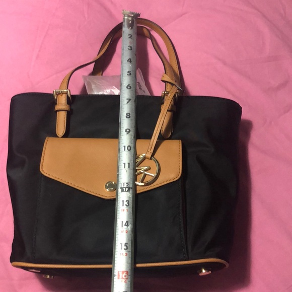 NewMichael Kors bag - Picture 12 of 12